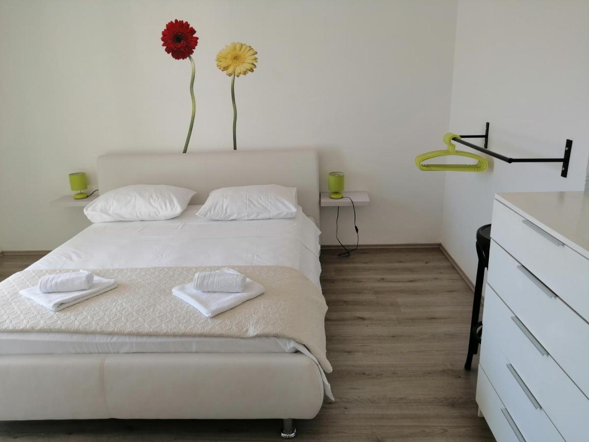 Apartment Roky Hvar Town Esterno foto